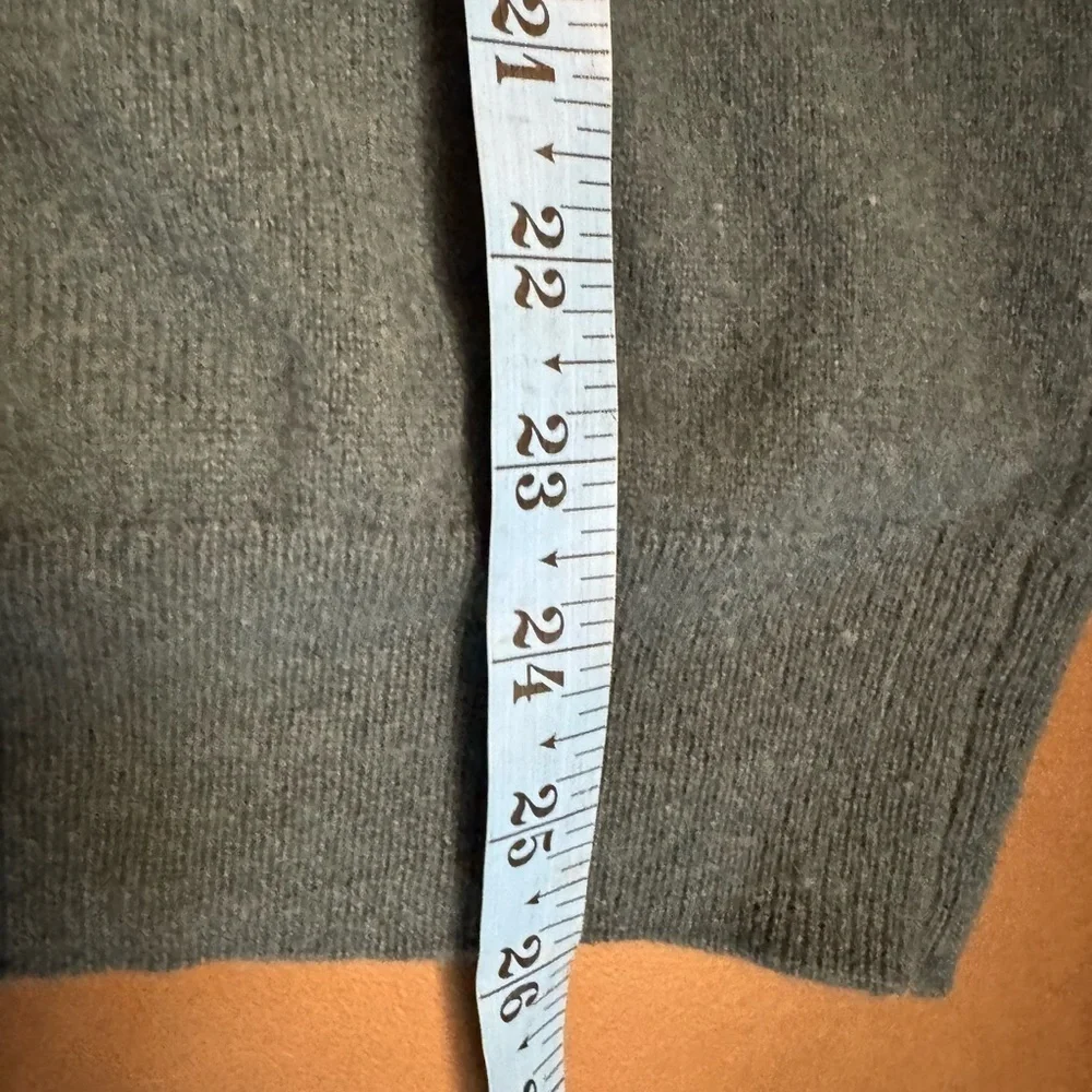 BODEN CASHMERE Pullover Women’s Teal Size 2 V Neck Sweater Jumper Sustainable